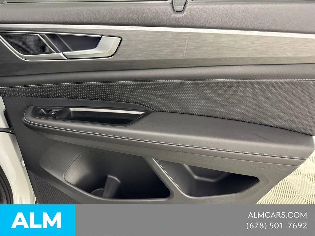 Used 2025 Volkswagen Atlas Cross Sport SE FWD image 20