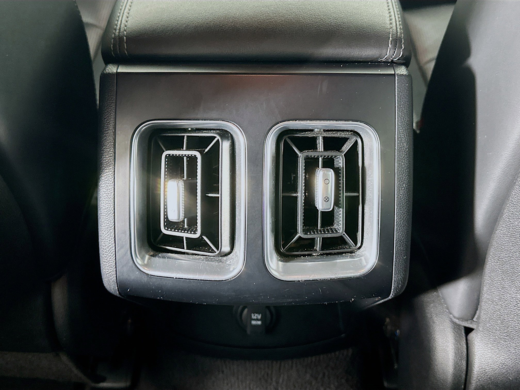 Used 2024 Kia Sorento S image 28