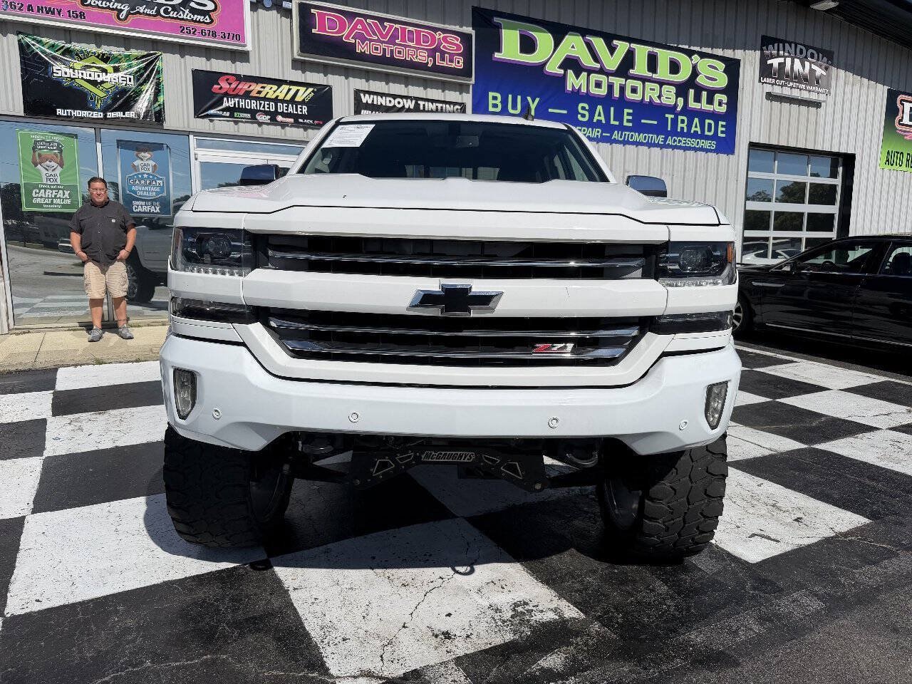 Used 2016 Chevrolet Silverado 1500 LTZ Z71 w/ LTZ Plus Package AWD/4WD image 3