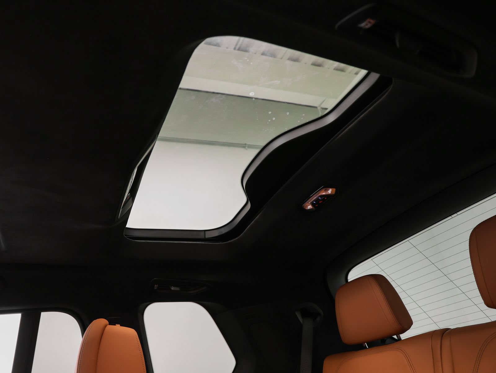 Used 2022 BMW X7 M50i AWD/4WD image 58