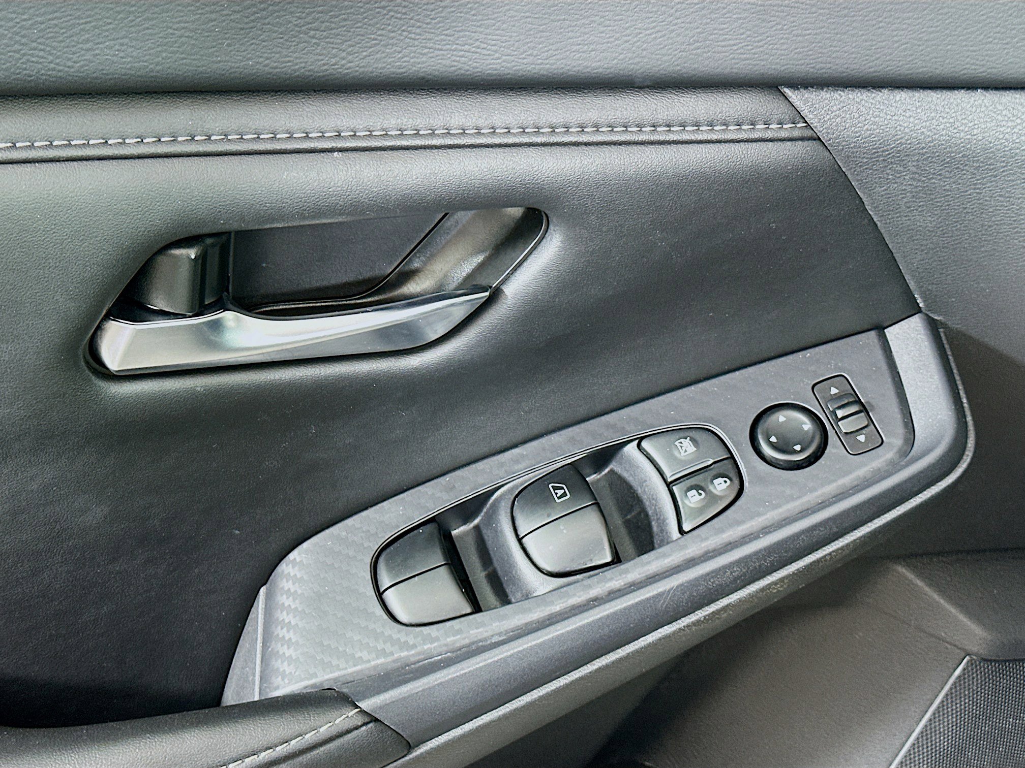 Used 2024 Nissan Sentra SV image 15