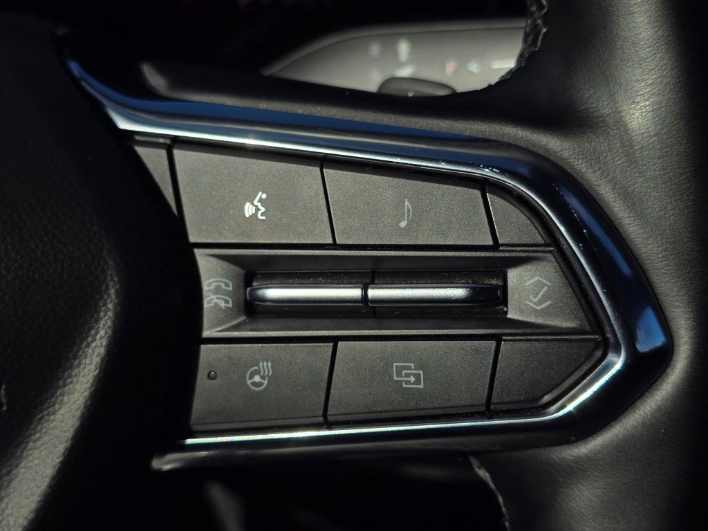 Used 2025 Chevrolet Equinox LT w/ Convenience Package II FWD image 42