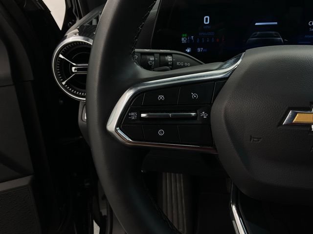 Used 2025 Chevrolet Equinox LT FWD image 12