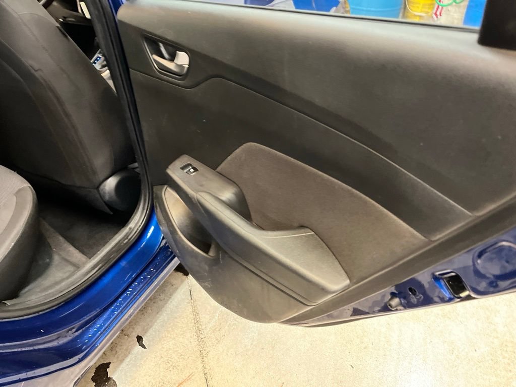 Used 2020 Hyundai Accent SE FWD image 21