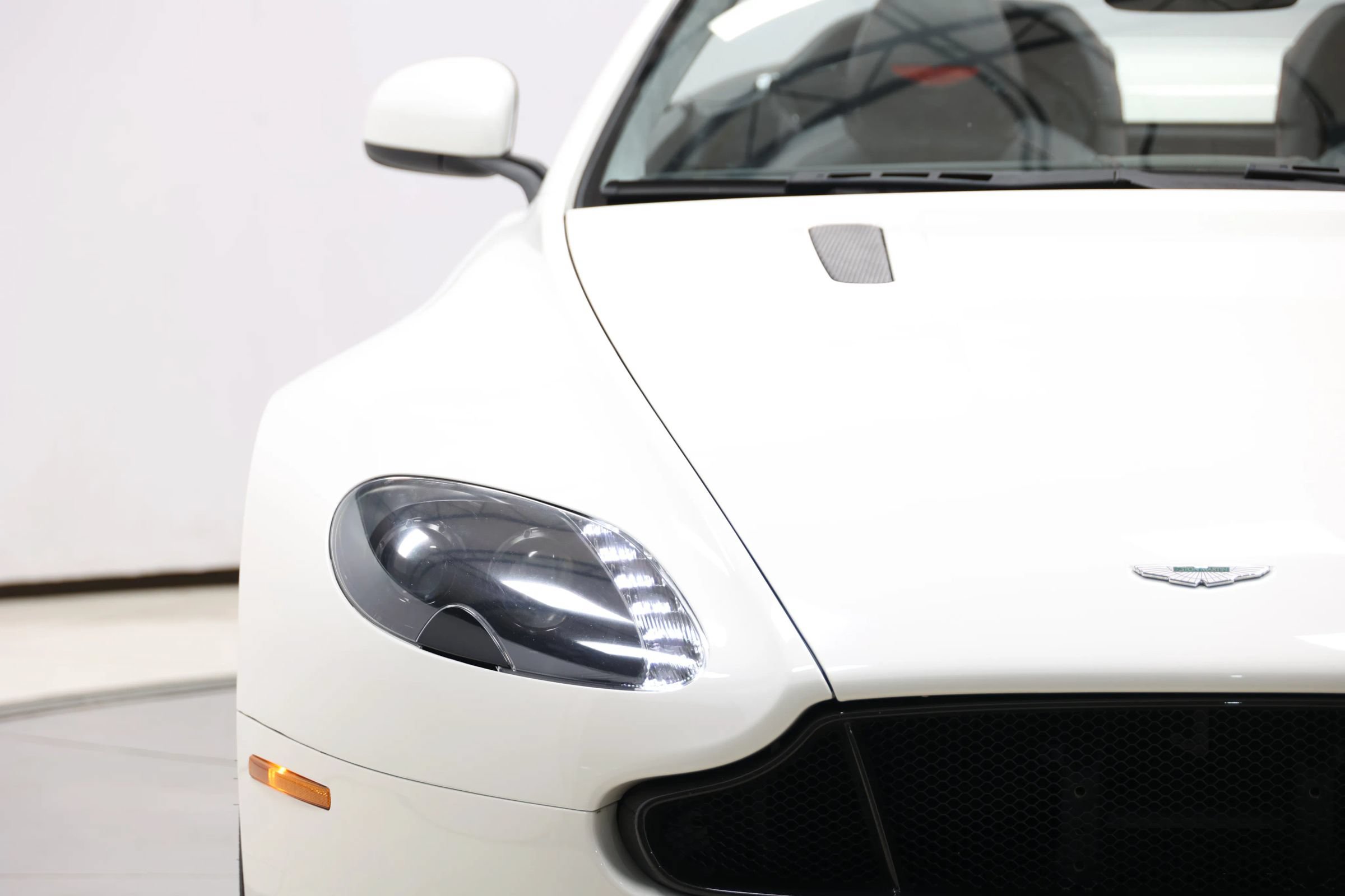 Used 2016 Aston Martin V8 Vantage GT RWD image 74