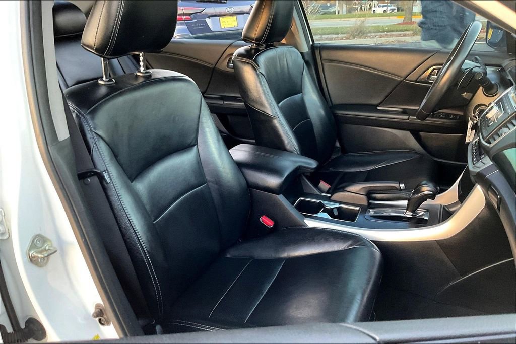 Used 2015 Honda Accord Sport image 7