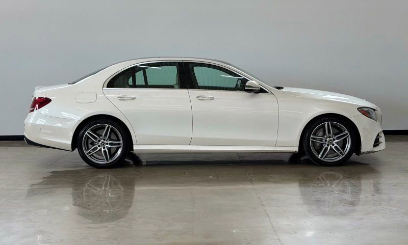 Used 2018 Mercedes-Benz E 400 4MATIC Sedan w/ Premium 2 Package (Q02) image 8