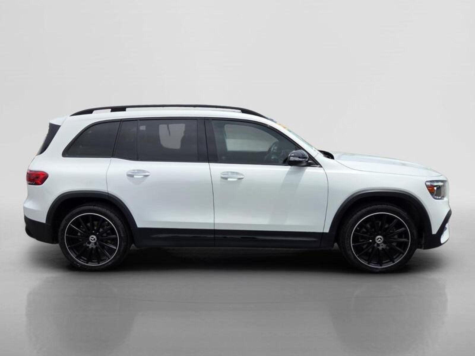 Certified 2022 Mercedes-Benz GLB 250 4MATIC image 6