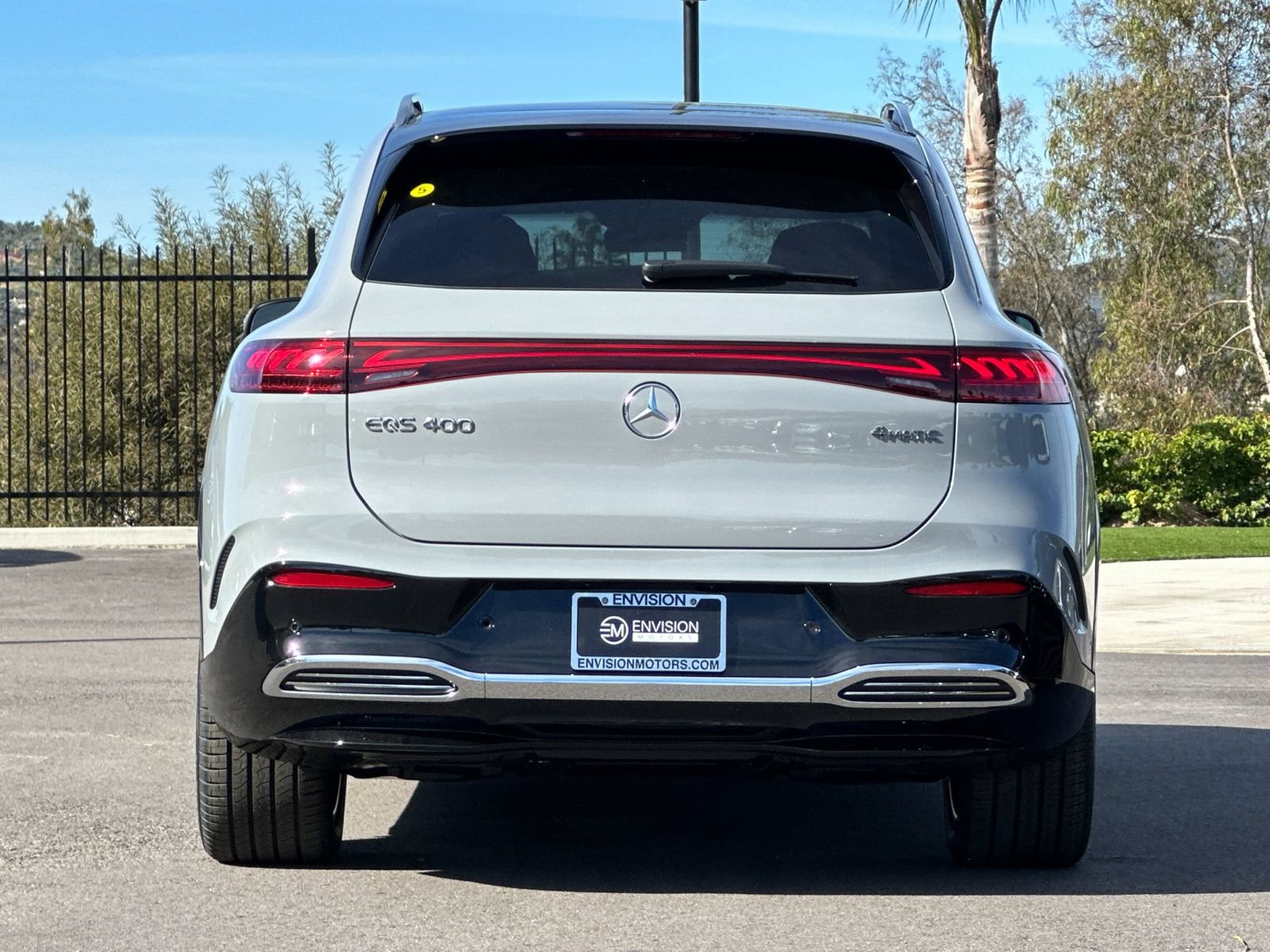 New 2026 Mercedes-Benz EQS 400 4MATIC SUV image 4