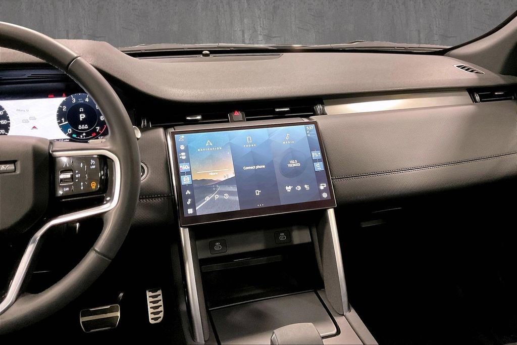 Certified 2024 Land Rover Discovery Sport Dynamic SE AWD/4WD image 9