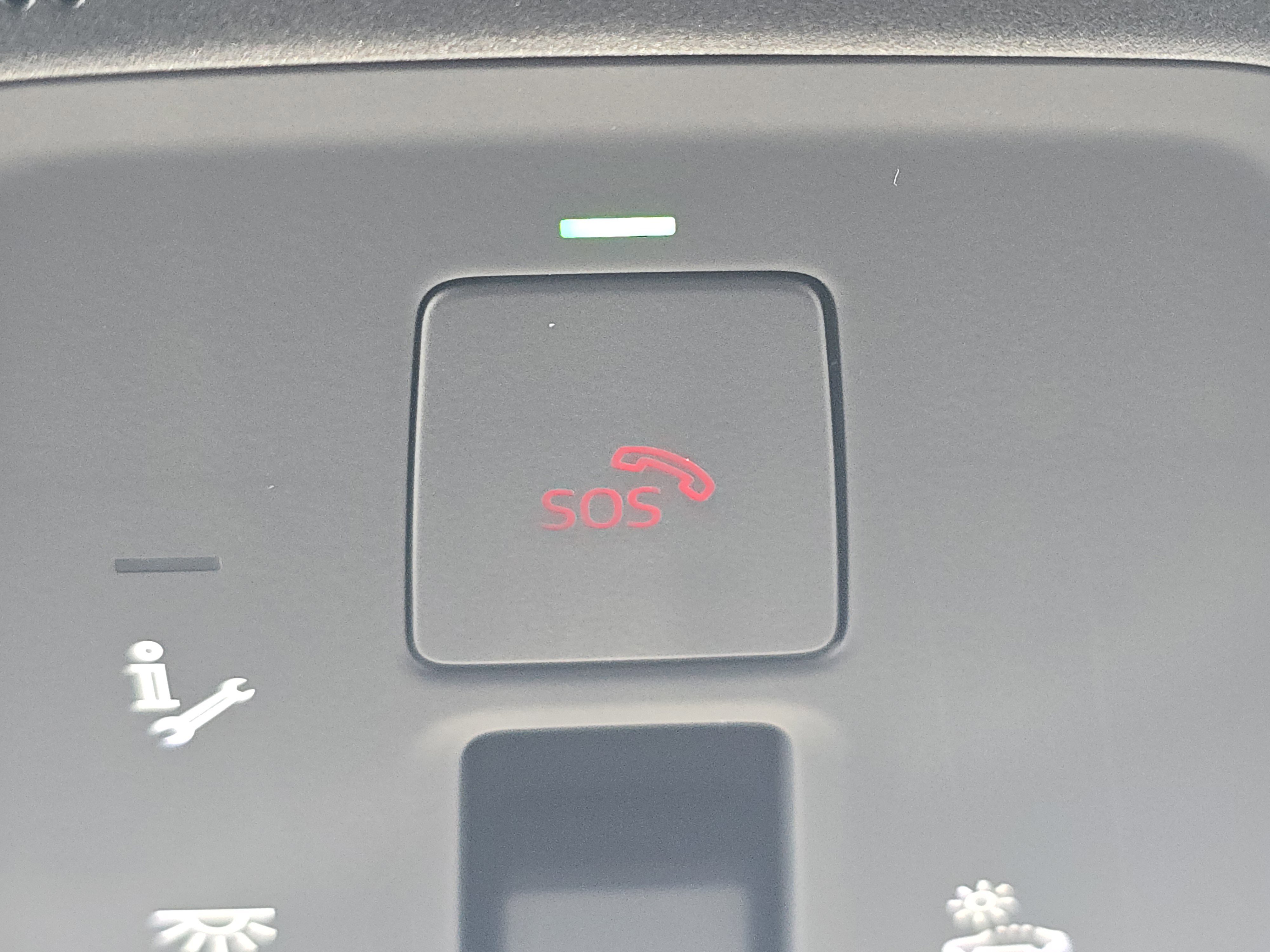 New 2025 Audi Q6 e-tron Premium Plus image 25