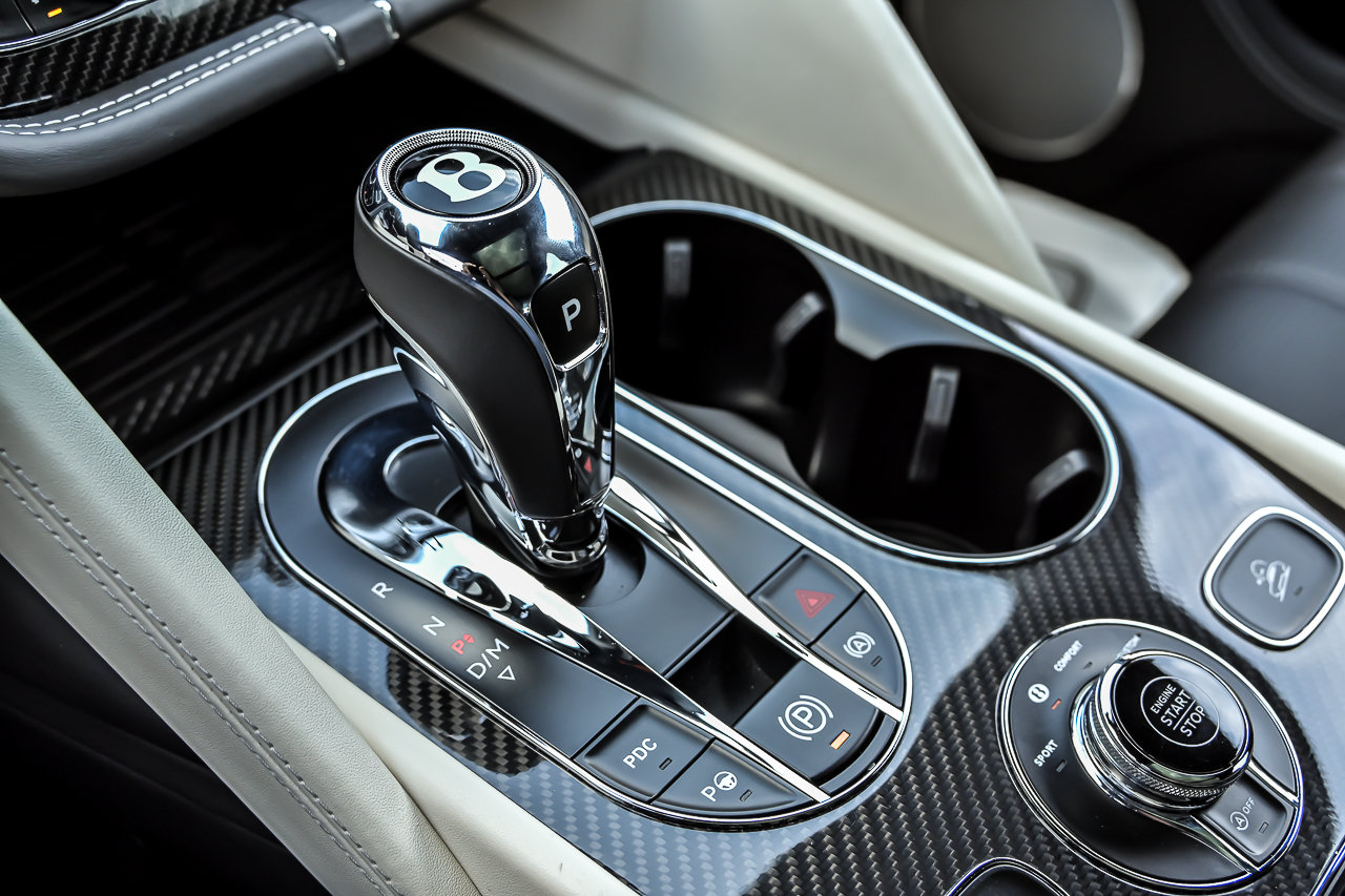 Used 2022 Bentley Bentayga AWD/4WD image 39