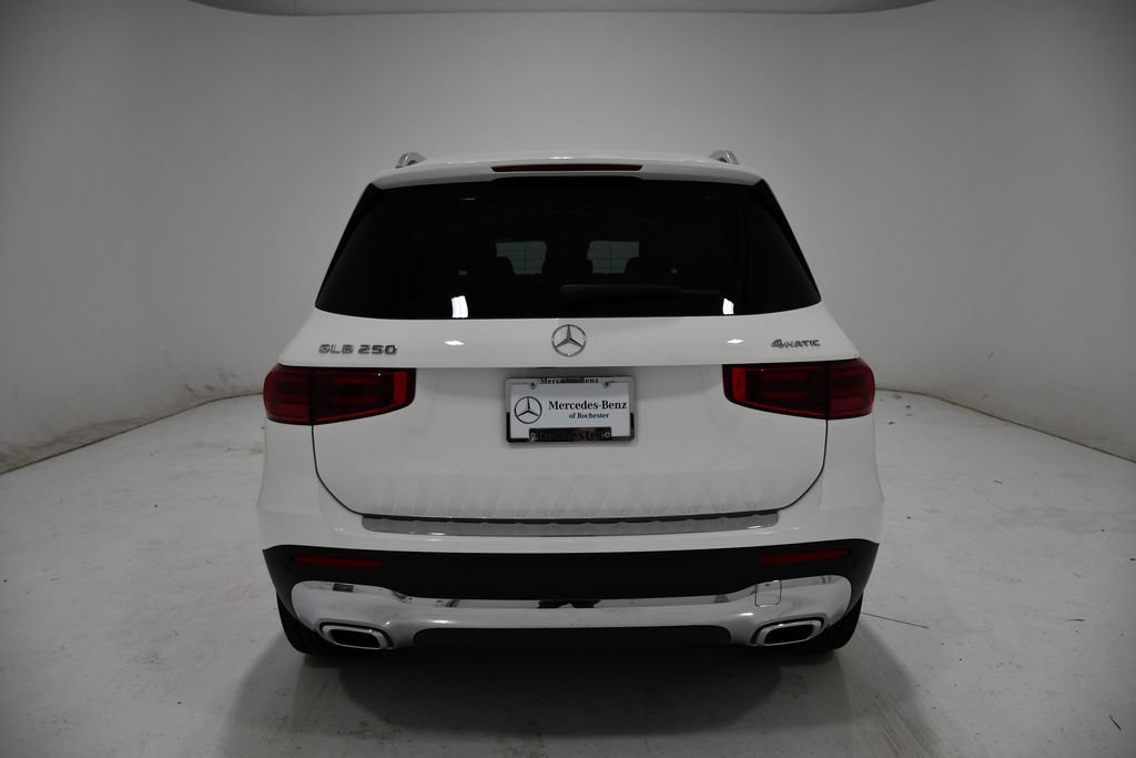 Certified 2026 Mercedes-Benz GLB 250 4MATIC image 4