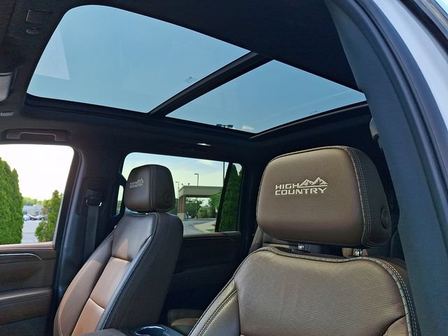 Certified 2021 Chevrolet Suburban High Country AWD/4WD image 14