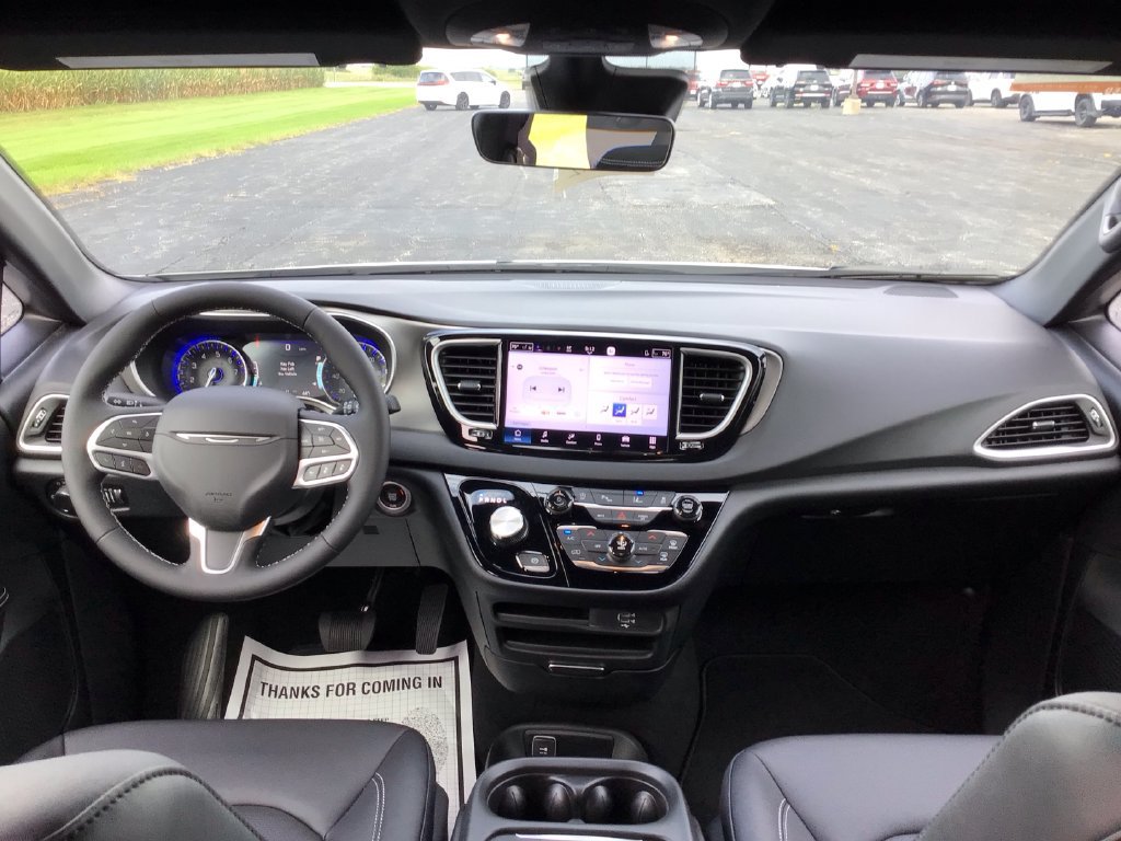 New 2027 Chrysler Pacifica LX FWD image 22
