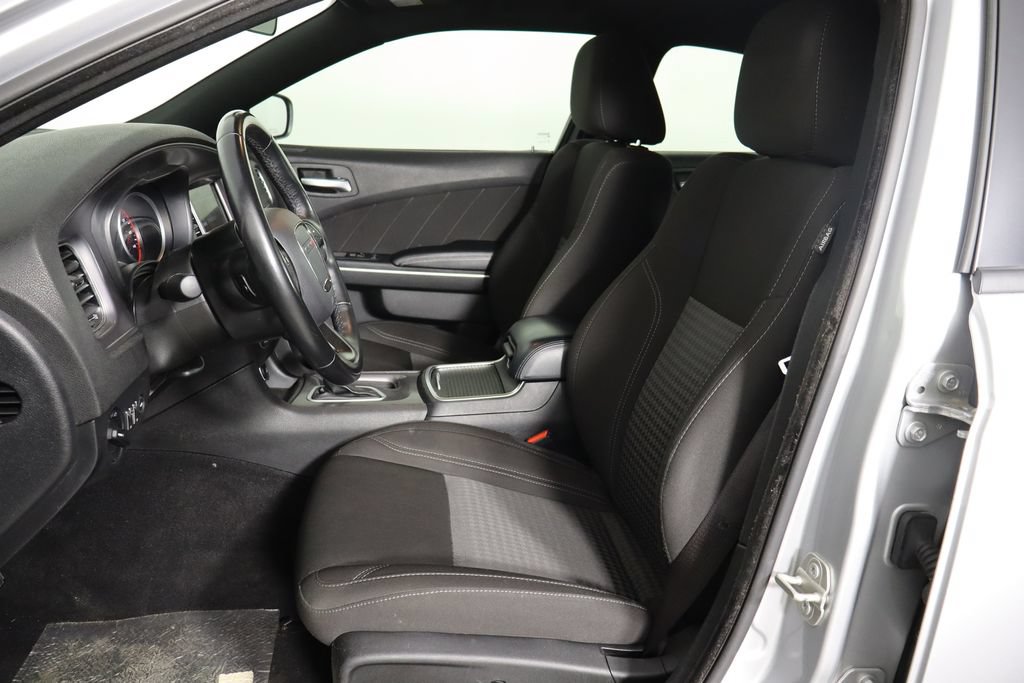 Used 2023 Dodge Charger SXT RWD image 16