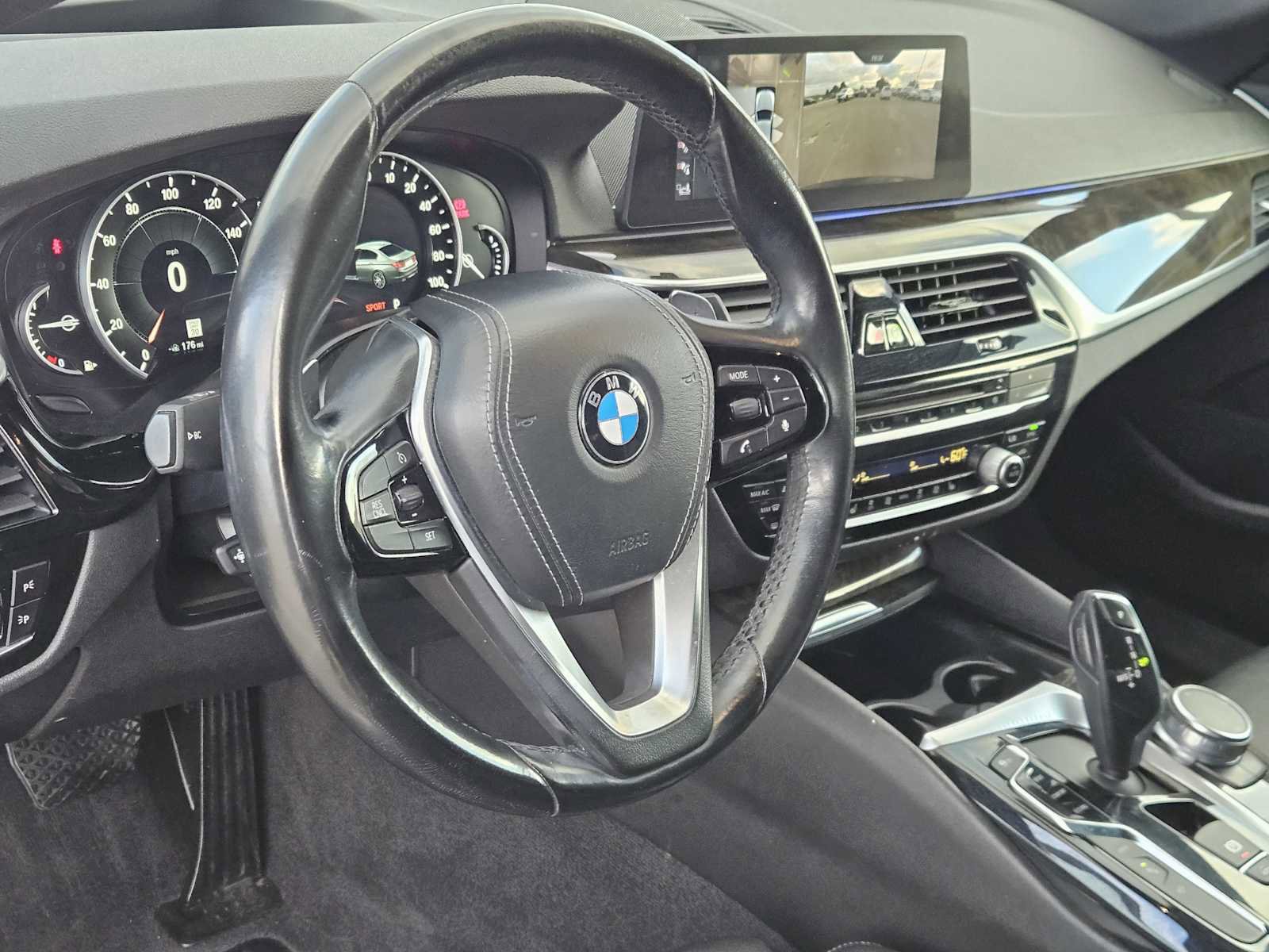 Used 2018 BMW 530e image 2