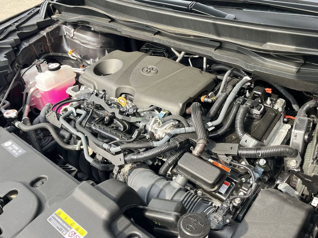 Used 2025 Toyota Sienna LE FWD image 35