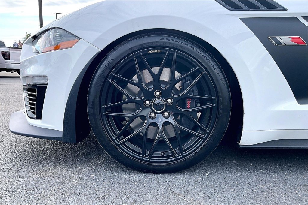 Used 2020 Ford Mustang GT Premium w/ GT Performance Package RWD image 2