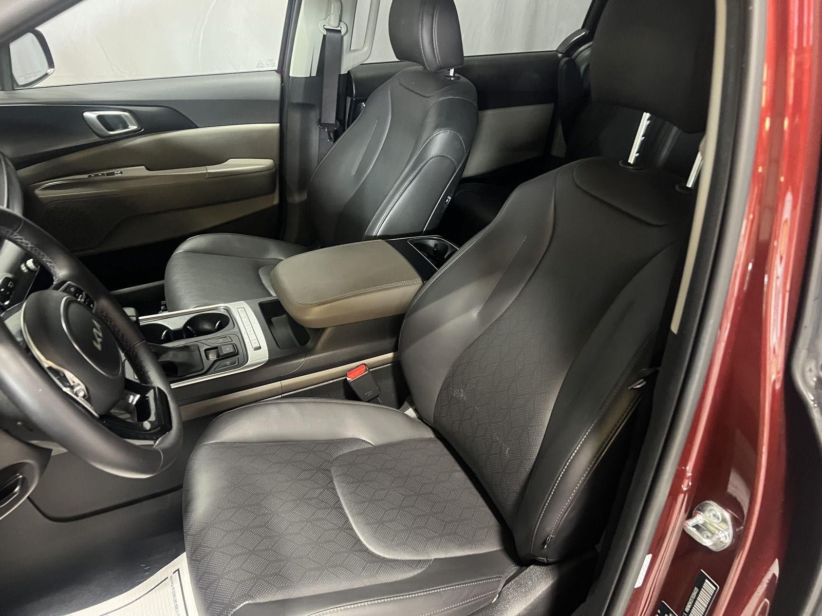 Used 2026 Kia Carnival FWD image 19