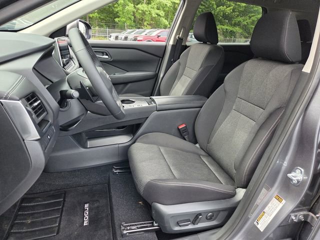 Used 2025 Nissan Rogue SV FWD image 9