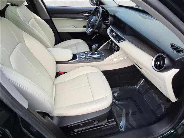 Used 2020 Alfa Romeo Stelvio Ti AWD/4WD image 23