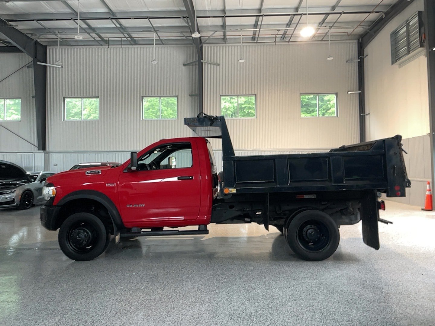 Used 2022 RAM 5500 Tradesman AWD/4WD image 4