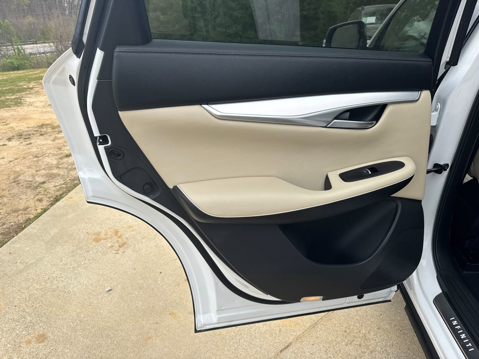 Used 2021 INFINITI QX50 Luxe w/ Cargo Package FWD image 22