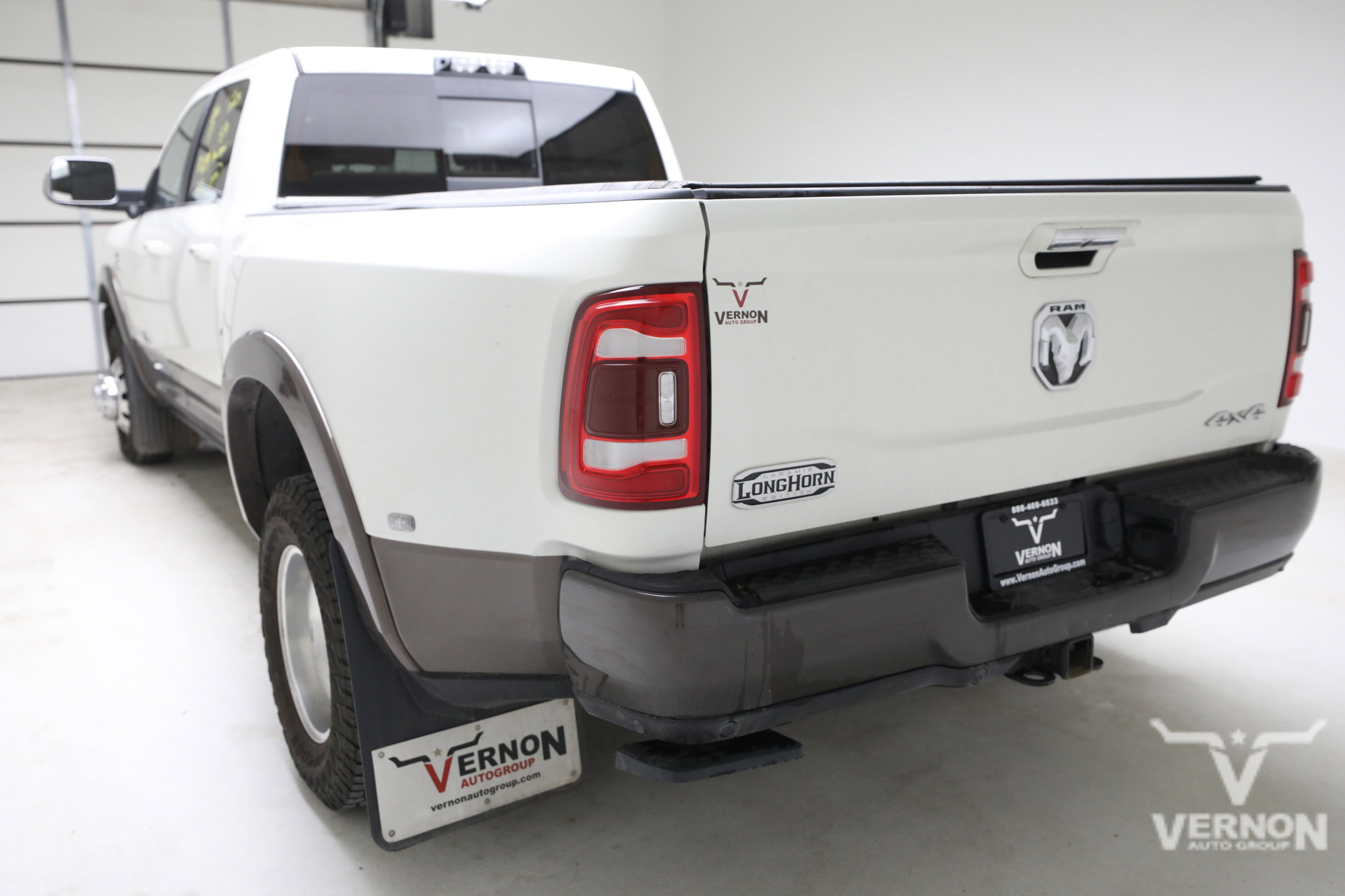 Used 2019 RAM 3500 Limited AWD/4WD image 2