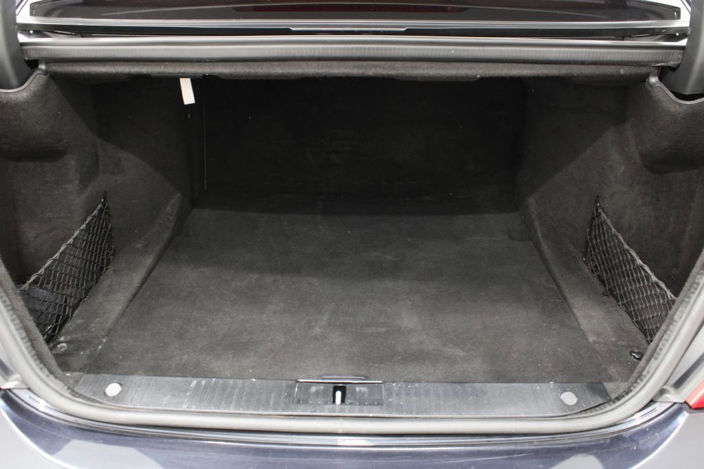 Used 2010 Mercedes-Benz S 550 4MATIC image 19