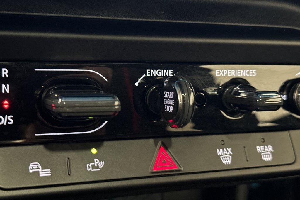 Used 2025 MINI Cooper John Cooper Works FWD image 23