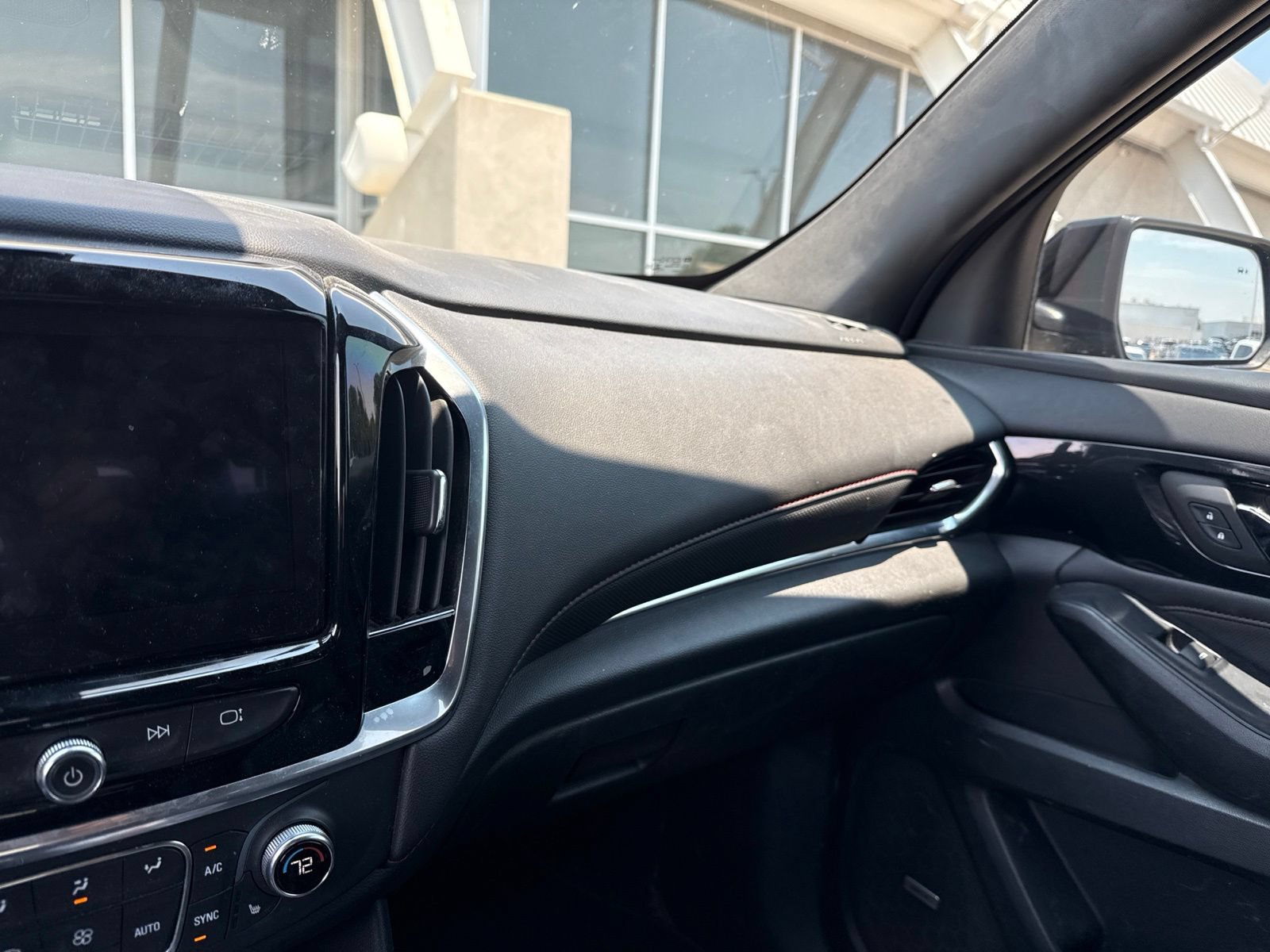 Used 2023 Chevrolet Traverse RS FWD image 21