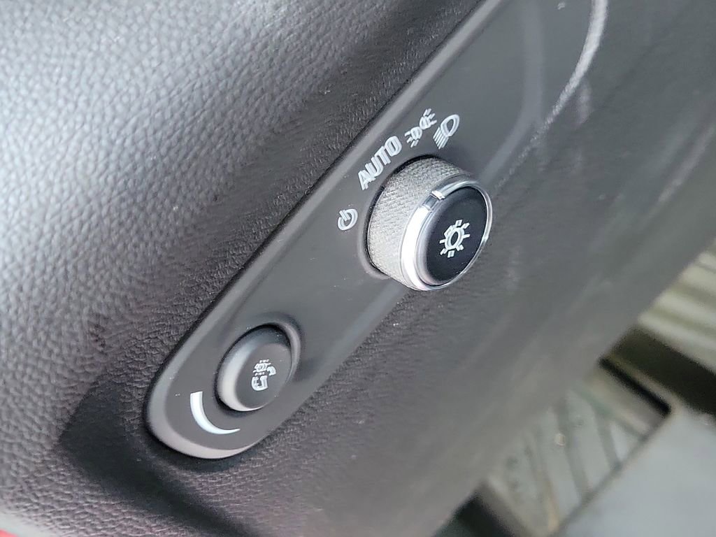 Used 2022 Buick Envision Essence w/ Sport Touring Package image 10