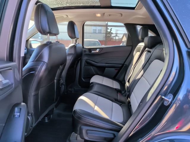 Used 2022 Ford Escape Titanium w/ Titanium Elite Package image 9