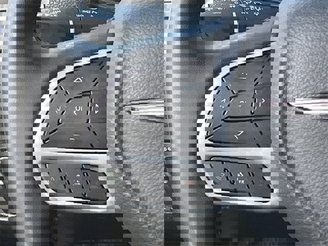 Used 2023 Chrysler 300 Touring w/ Sport Appearance Package image 12