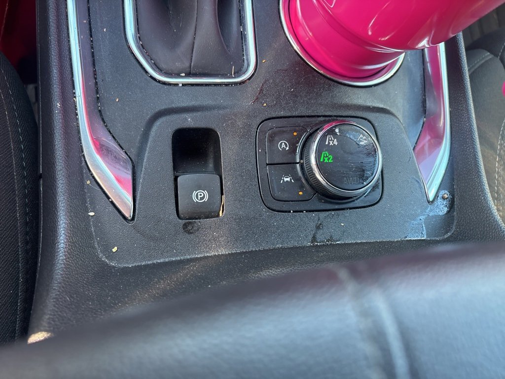 Used 2023 Chevrolet Traverse LT image 21