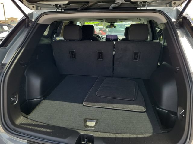 Used 2023 Chevrolet Blazer LT FWD image 6