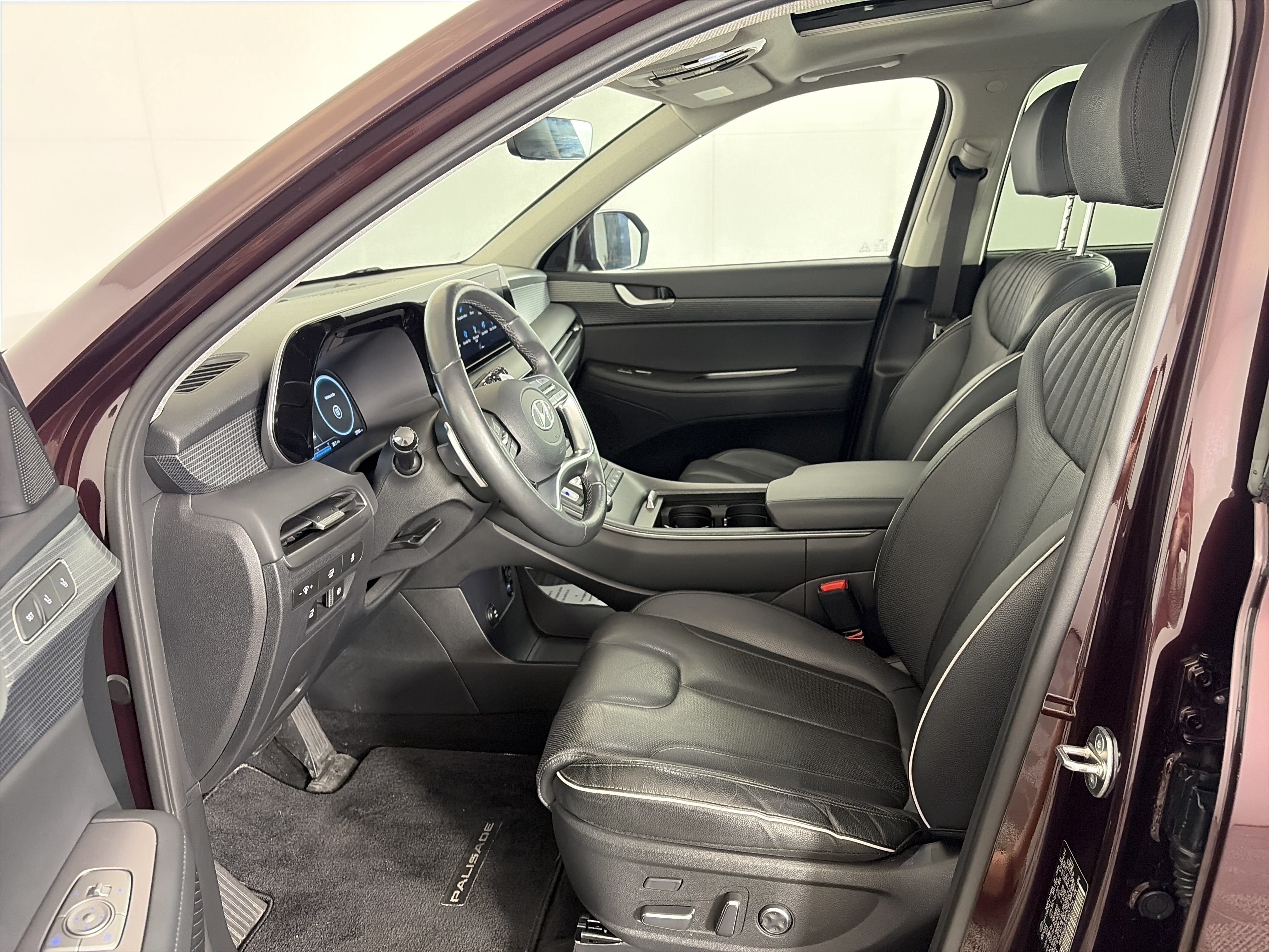 Used 2023 Hyundai Palisade Limited AWD/4WD image 6