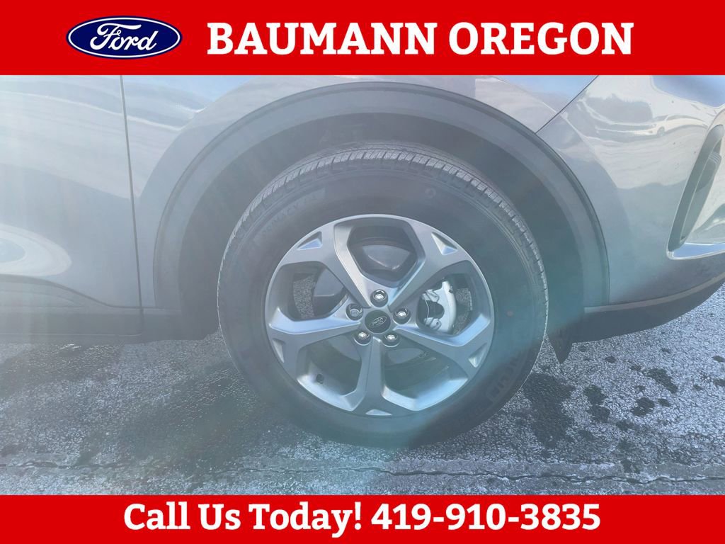 Used 2026 Ford Escape ST-Line w/ Cold Weather Package AWD/4WD image 26