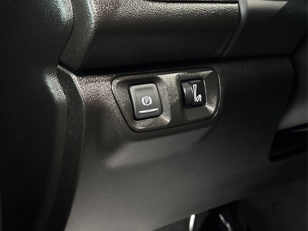 Used 2023 GMC Acadia SLE w/ Driver Convenience Package image 32