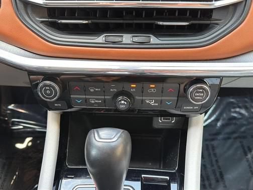 Used 2022 Jeep Compass Limited AWD/4WD image 16