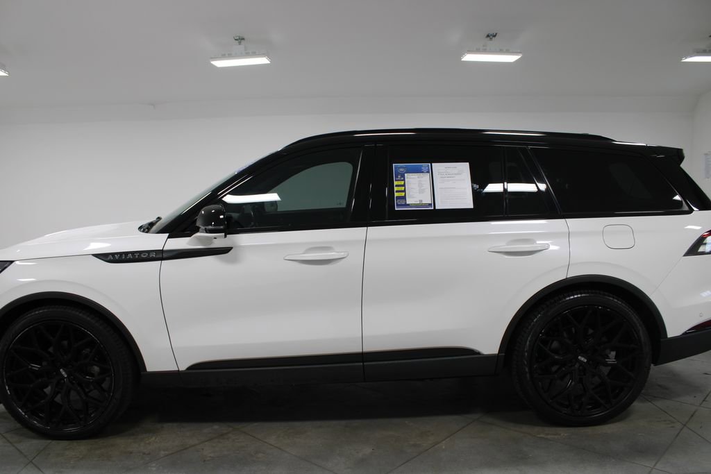 Used 2023 Lincoln Aviator Reserve w/ Equipment Group 201A image 6