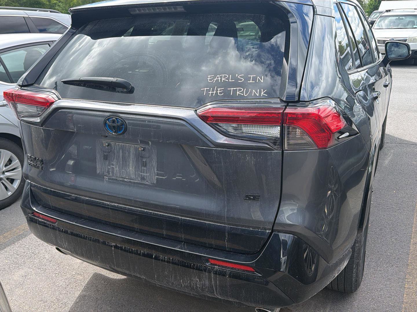 Used 2023 Toyota RAV4 SE w/ Weather & Moonroof Package AWD/4WD image 8