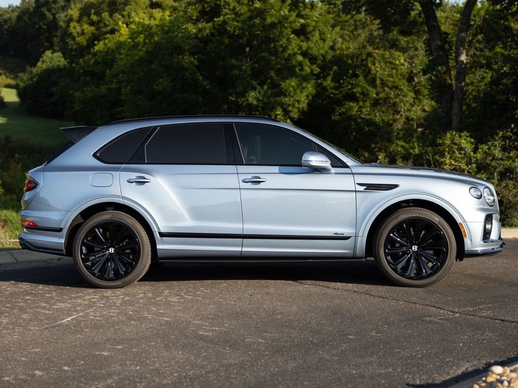 Used 2023 Bentley Bentayga AWD/4WD image 13