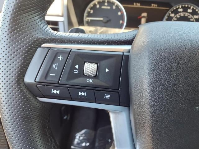 Used 2025 Mitsubishi Outlander SE FWD image 7
