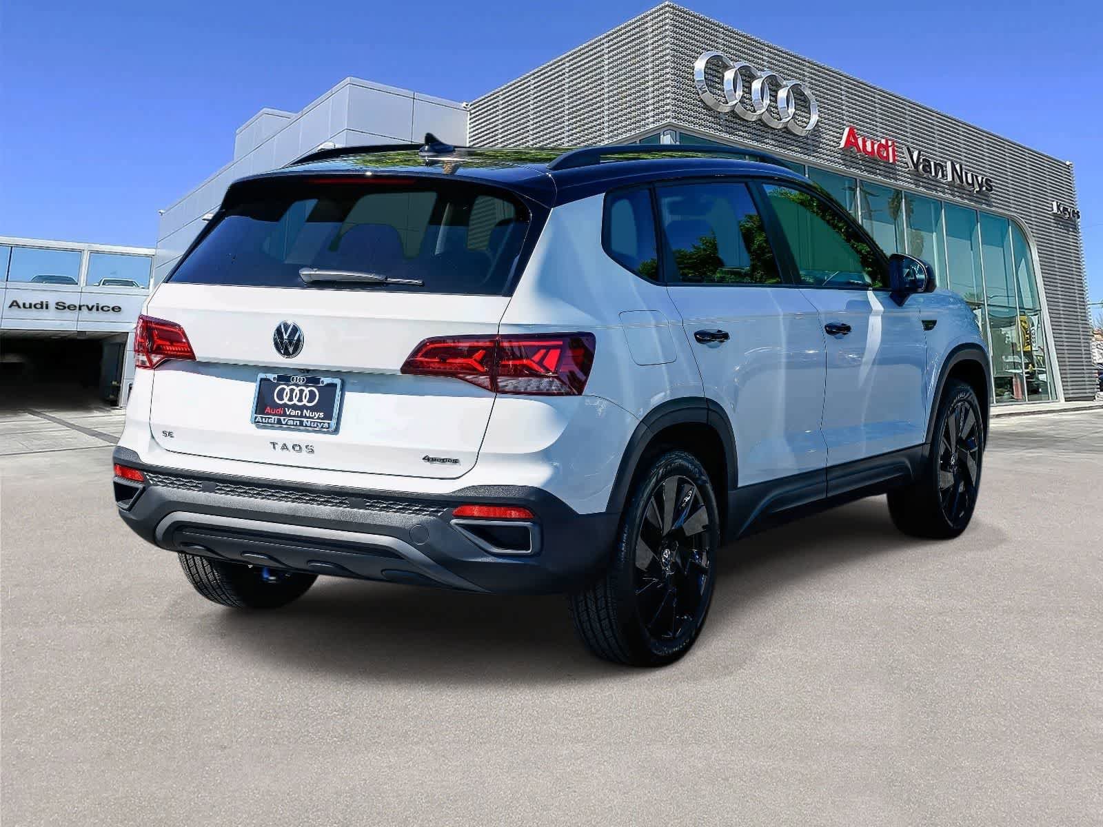 Used 2024 Volkswagen Taos SE AWD/4WD image 4