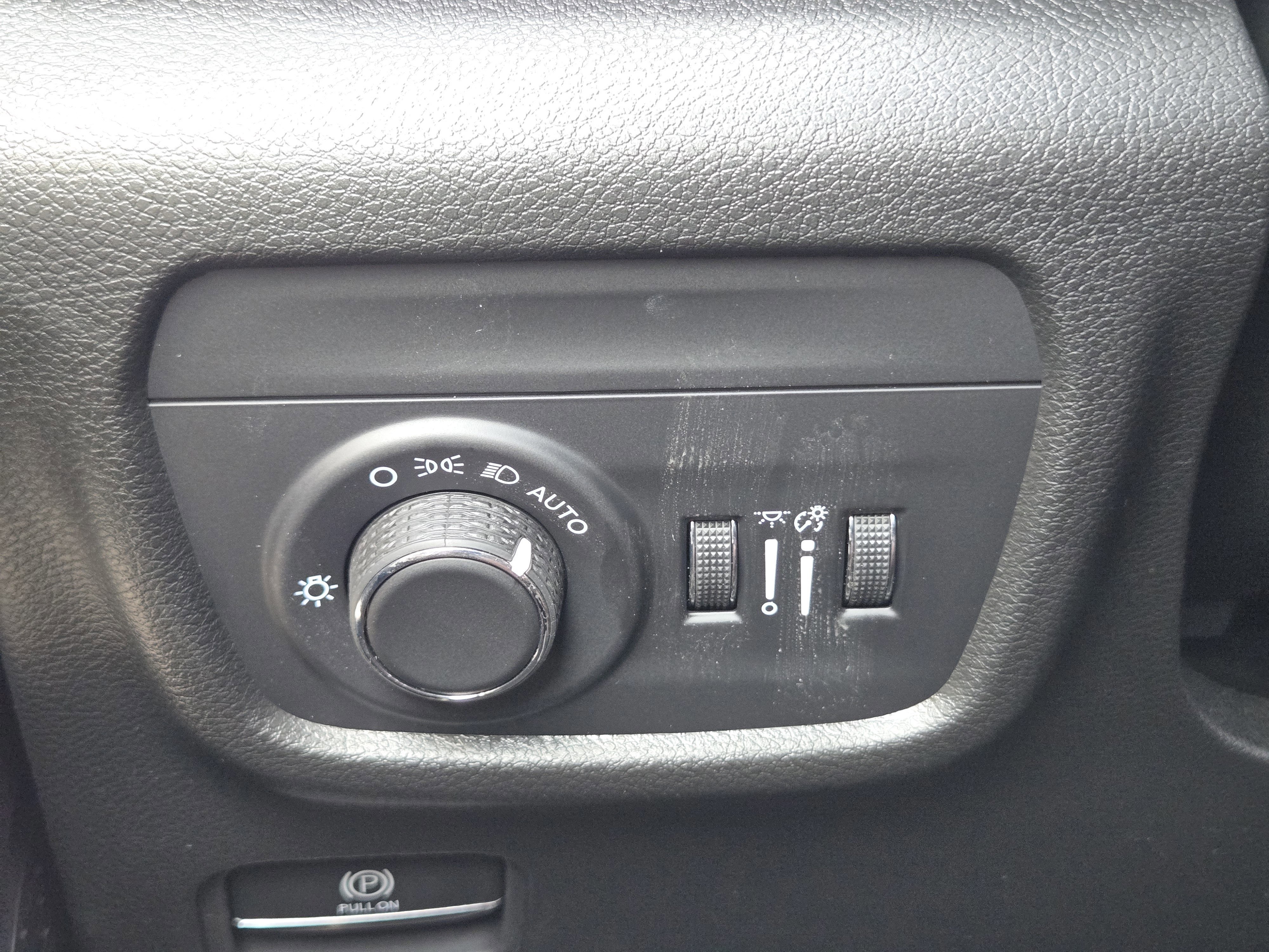 New 2025 Jeep Grand Cherokee L Altitude image 12