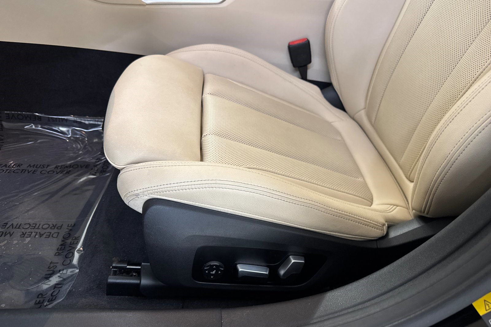 Used 2023 BMW i4 eDrive35 RWD image 14