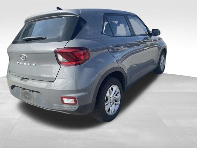 Used 2021 Hyundai Venue SE FWD image 6