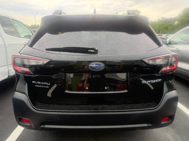 Used 2024 Subaru Outback Premium AWD/4WD image 8